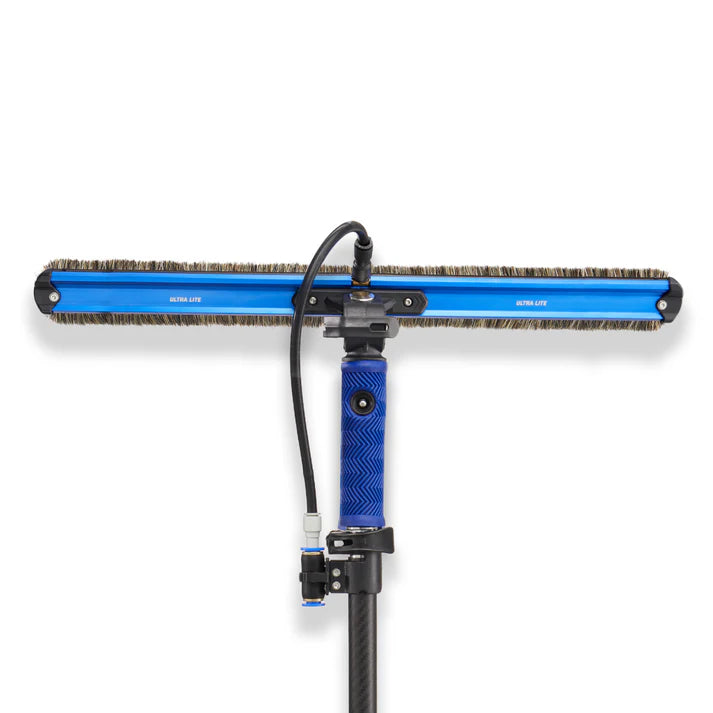 Reach-It ULTRA-LITE MAX BEAST waterfed brush indow cleaning.