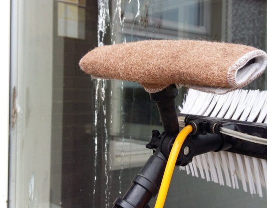 DA Multi Tool / Bronze uld Padholderen er designet til at passe i en standard vinkel adapter på de fleste vandførende teleskopstænger