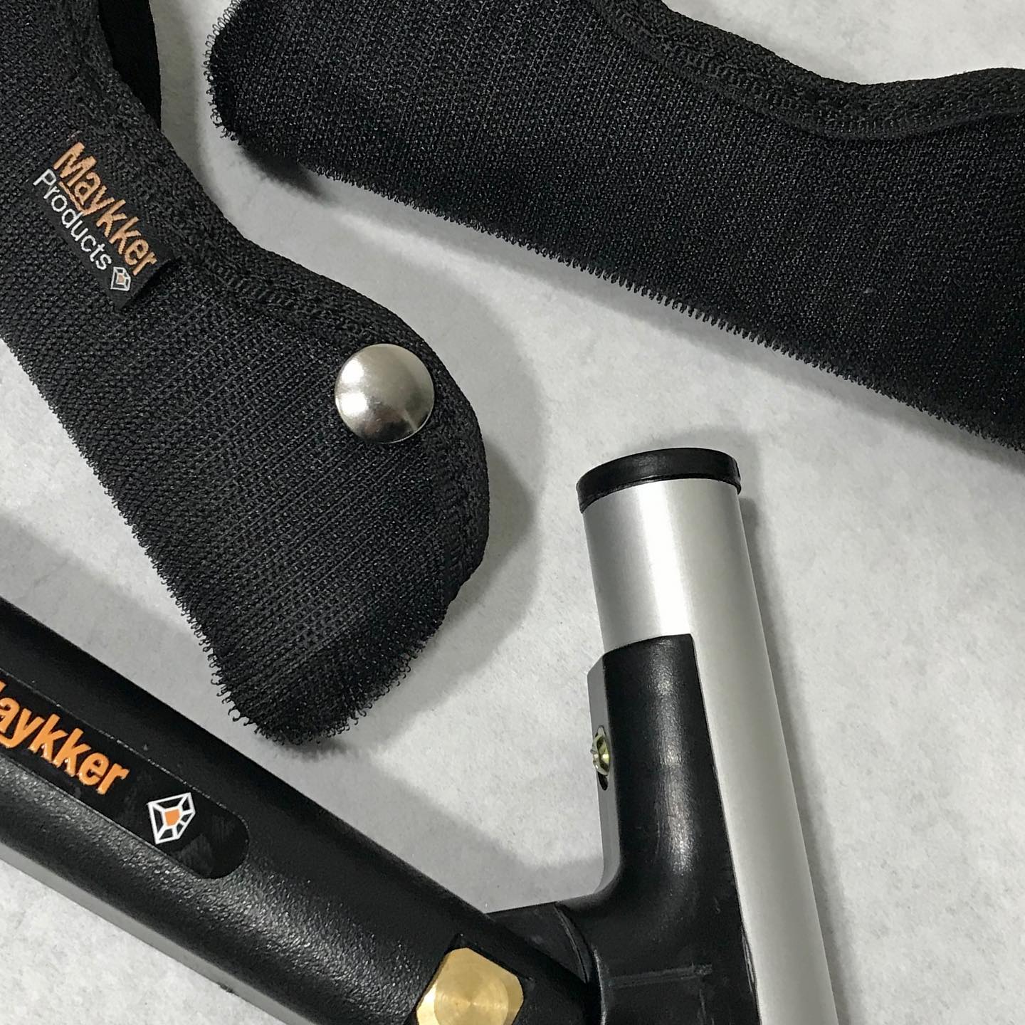 Maykker Handy Sleeve med T-Bar 15cm