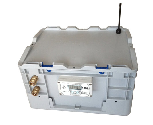 Pumpe og Batteri kasse Vandpumpe: 12VAC: Valg mellem 70psi/15ltr.min, 100psi/5,5ltr.min, 150psi/5,3ltr.min