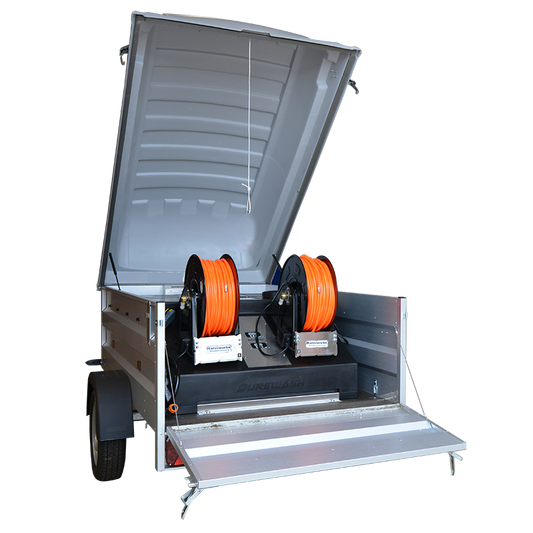 Trailer med 560 ltr. PW Vaskeanlæg - 2 bruger miljøvenlig rentvands vaskeanlæg i lukket alu trailer